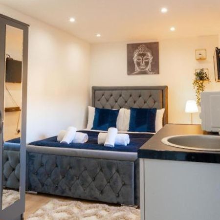 Heathrow Guest House - Oakway Feltham 외부 사진
