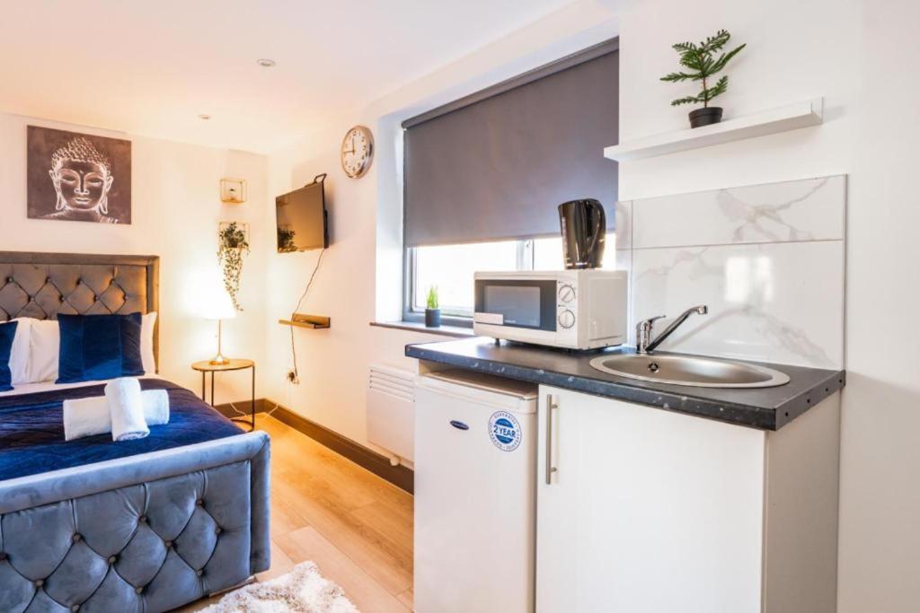 Heathrow Guest House - Oakway Feltham 외부 사진