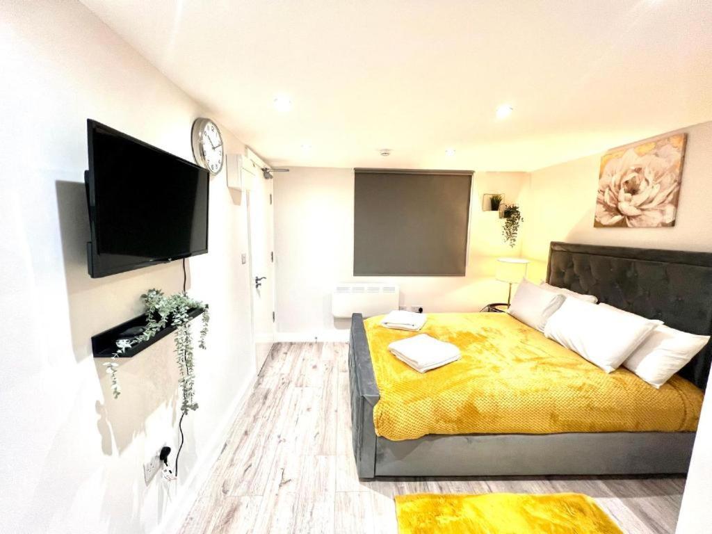 Heathrow Guest House - Oakway Feltham 외부 사진