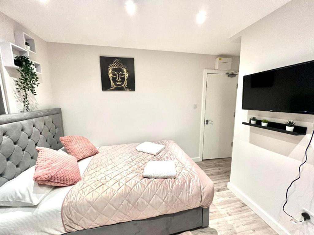 Heathrow Guest House - Oakway Feltham 외부 사진