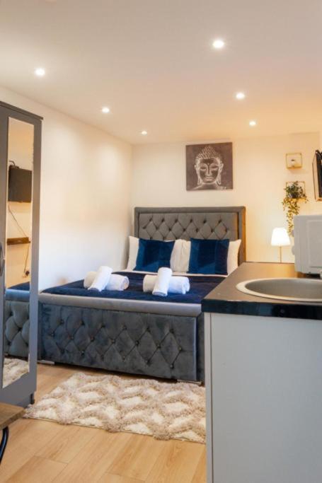 Heathrow Guest House - Oakway Feltham 외부 사진